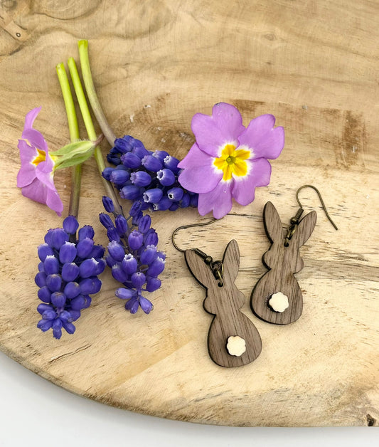 Boucles d'oreilles - Lapin de Pâques noyer - pompon clair